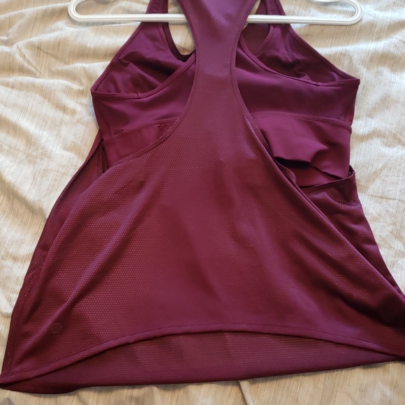 Lululemon Tank with built in Sports Bra - Picture 3 of 3